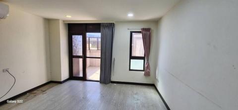 甲殼類大頭呆 - 苗栗縣竹南鎮，社區：La More，乳膠漆+壁紙清除+清運，施工前