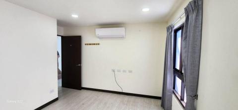 甲殼類大頭呆 - 苗栗縣竹南鎮，社區：La More，乳膠漆+壁紙清除+清運，施工前