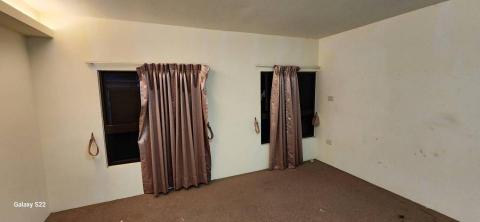 甲殼類大頭呆 - 苗栗縣竹南鎮，社區：La More，乳膠漆+壁紙清除+清運+局部批土，施工中