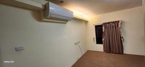 甲殼類大頭呆 - 苗栗縣竹南鎮，社區：La More，乳膠漆+壁紙清除+清運+局部批土，施工中