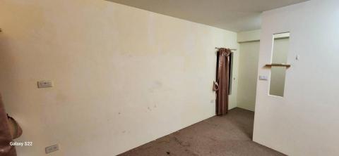 甲殼類大頭呆 - 苗栗縣竹南鎮，社區：La More，乳膠漆+壁紙清除+清運+局部批土，施工中