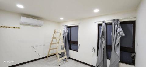 甲殼類大頭呆 - 苗栗縣竹南鎮，社區：La More，乳膠漆+壁紙清除+清運+局部批土，施工中