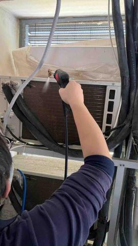 誠記冷氣 - 清洗室外機