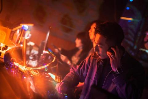 DJ Hyphen -  DJ Hyphen -