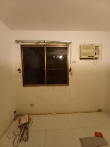 甲殼類大頭呆 - 新竹市，全室不含天花板乳膠漆，社區：工研雙星，批土+防水抗裂水泥+防水漆，全部完成，施工中