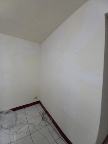 甲殼類大頭呆 - 新竹市，全室不含天花板乳膠漆，社區：工研雙星，批土+防水抗裂水泥+防水漆，全部完成，施工中