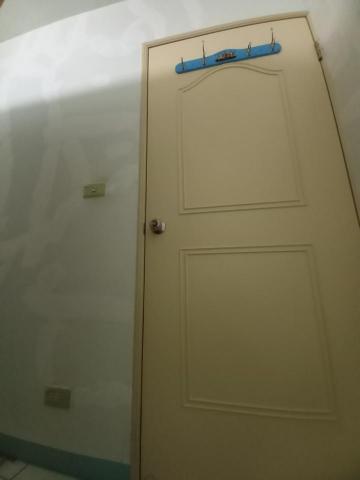 甲殼類大頭呆 - 新竹市，全室不含天花板乳膠漆，社區：工研雙星，批土+防水抗裂水泥+防水漆，全部完成，施工中