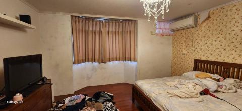 甲殼類大頭呆 - 新竹市東區，社區名稱：比利弗山莊 乳膠漆+拆除壁紙 施工前