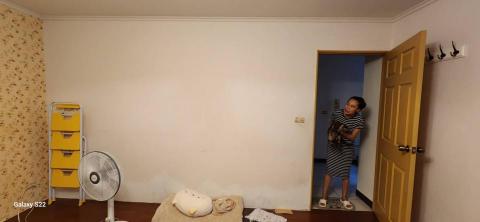 甲殼類大頭呆 - 新竹市東區，社區名稱：比利弗山莊 乳膠漆+拆除壁紙 施工前