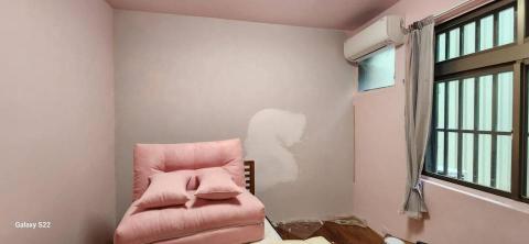 甲殼類大頭呆 - 新竹市東區，社區名稱：比利弗山莊 乳膠漆+拆除壁紙 施工前