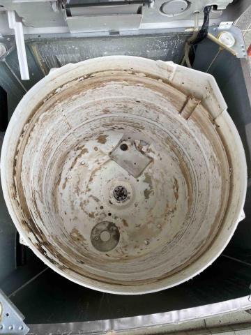 陳師傅 - 洗衣機確實污糟的,大家記住半年內清洗一次啦 陳師傅 - 洗衣機確實污糟的,大家記住半年內清洗一次啦