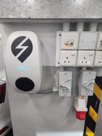 趙師傅 - 電車充電