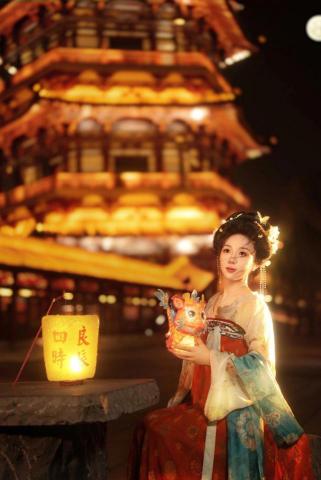 老照片修复专家 - 汉服修图