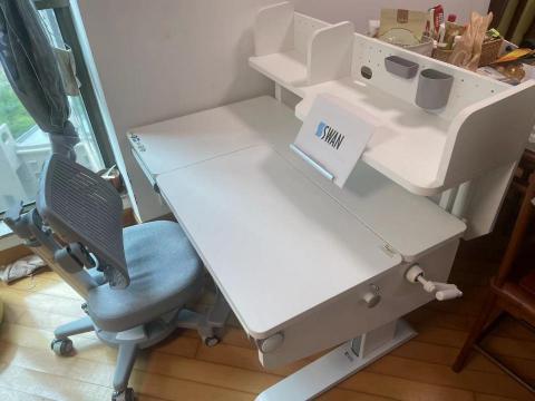 俊鋒淘寶家具安裝公司 - 安裝電腦電動升降台