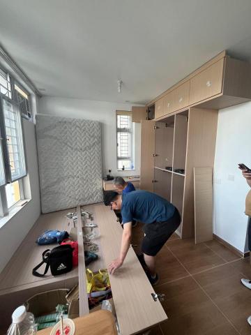 俊鋒淘寶家具安裝公司 - 全屋定制家具安裝現場