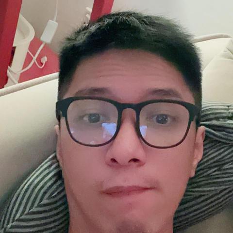 提供乳膠漆覆蓋油性漆服務的專家Yming Chiu