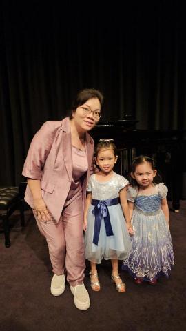 敢唱音樂學院 - 學生參加了由 Ai music 舉辦的演奏會, 成為年紀最小最可愛的表演者之一。