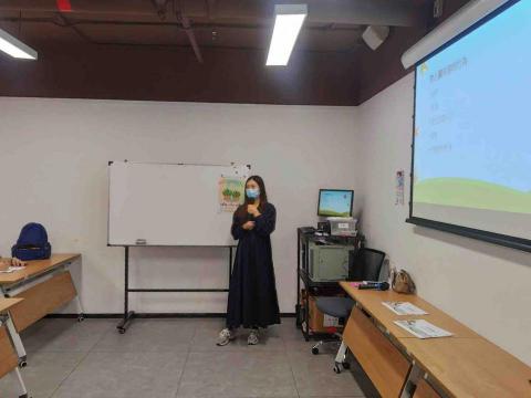 澳門註冊營養師Elena the RD - 銀髮族增肌飲食課程;大家都努力聽課做筆記。 澳門註冊營養師Elena the RD - 銀髮族增肌飲食課程;大家都努力聽課做筆記。