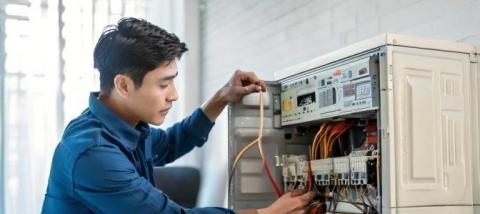 何先生 (Marcus) - 安裝電器
「無論是安裝新購家電、吊扇、燈具,還是更換舊有設備,我們提供高效且安全的安裝服務。細心處理每個細節,讓您的電器安心運作!」 何先生 (Marcus) - 安裝電器
「無論是安裝新購家電、吊扇、燈具,還是更換舊有設備,我們提供高效且安全的安裝服務。細心處理每個細節,讓您的電器安心運作!」