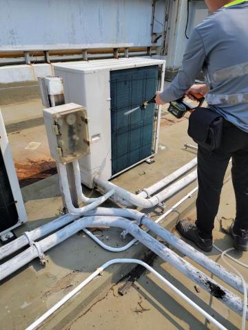 旭立工程有限公司 - 戶外清洗冷氣機散熱 旭立工程有限公司 - 戶外清洗冷氣機散熱