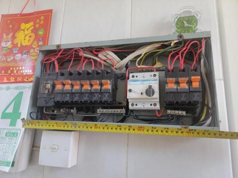 旭立工程有限公司 - 舊式家居電箱更換 旭立工程有限公司 - 舊式家居電箱更換