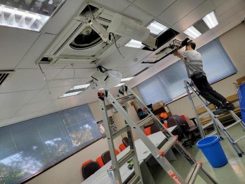 旭立工程有限公司 - 清洗寫字樓冷氣 旭立工程有限公司 - 清洗寫字樓冷氣