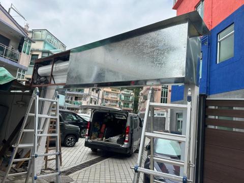 鍾先生 - 電動鋁閘連閘箱安裝 鍾先生 - 電動鋁閘連閘箱安裝