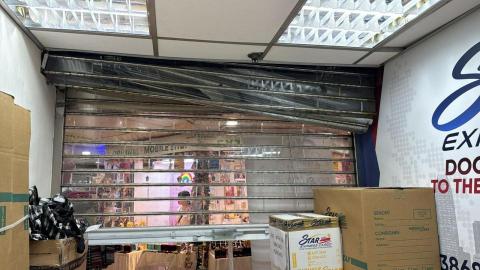 鍾先生 - 捲閘維修 鍾先生 - 捲閘維修