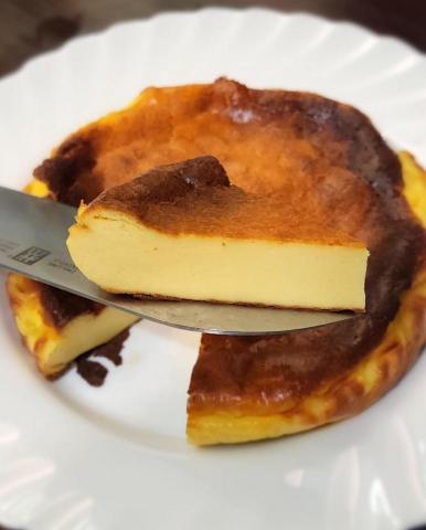 Amber Lo - 原味巴斯克蛋糕