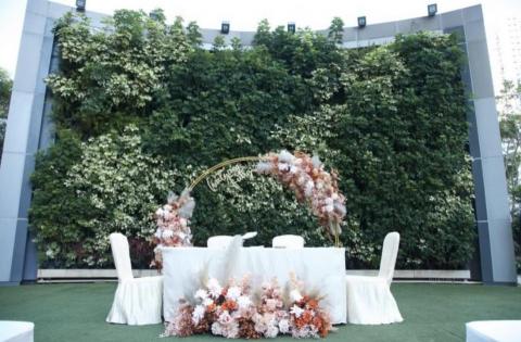 Coalesce Marketing and event l - -婚禮花藝拱門設計
-婚禮策劃一站式服務：婚禮管家, MC, 攝影師, 化妝師, Decoration, etc.