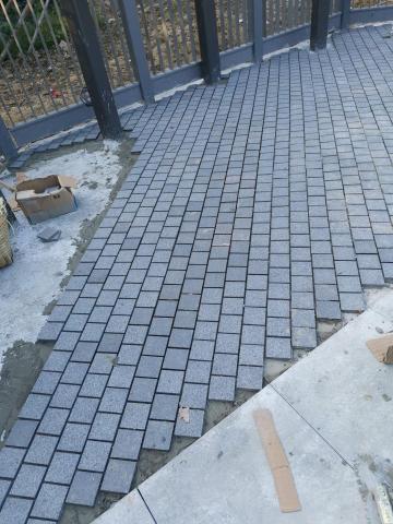 鄧池安 - 地台麻石鋪地工程