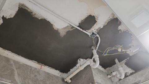 潤亨工程有限公司 - 修補天花爛石屎