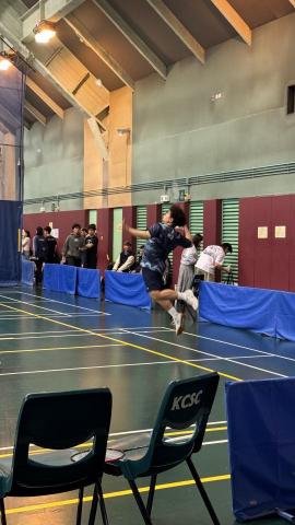 羽毛球教練 任sir - 