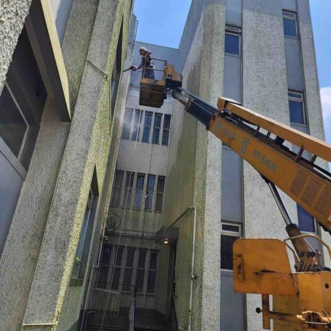 K12 Engineering Limited - 山頂 清洗外牆