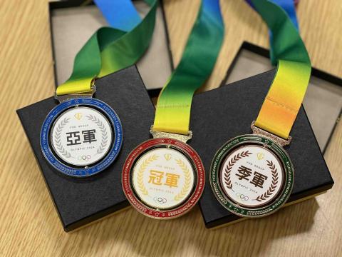 Lai Hoi Yan - 獎牌製作