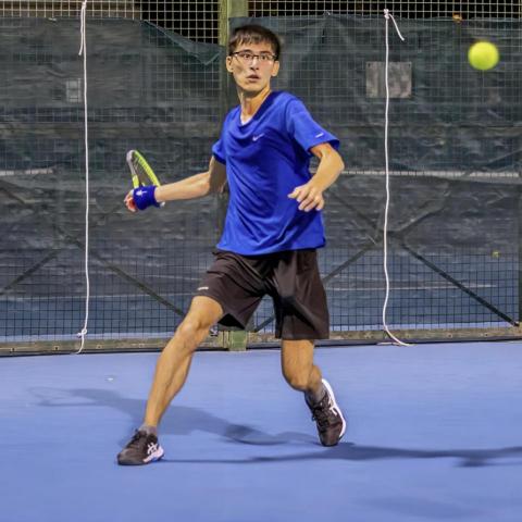 提供香港網球總會訓練班服務的專家Ricky Hung