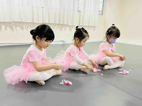 Blessing Ballet - 幼兒芭蕾舞課程 Blessing Ballet - 幼兒芭蕾舞課程