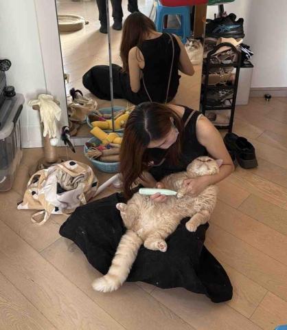 Lisasls333 - 修剪腳底毛