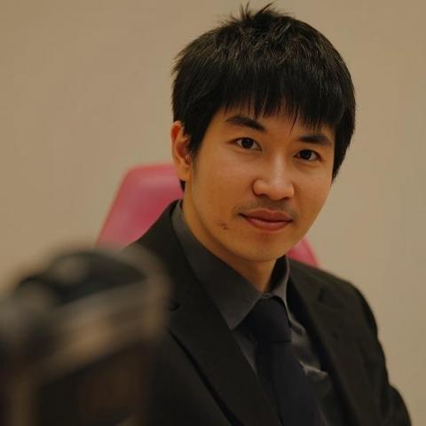 提供書房設計香港服務的專家Charles Ko