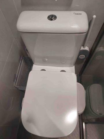 彭珈豪 - 更換座廁