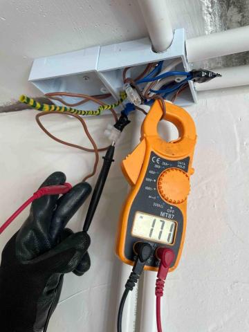 dominic kong - 公屋執人手尾，部分同業也「摸不著邊」，一般人梗不明所以。