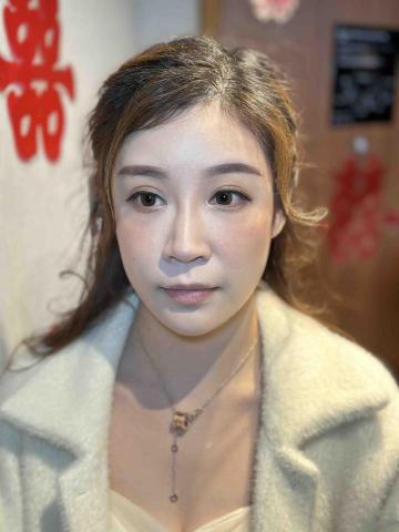 Yi Ching Tsang - 伴娘妝頭