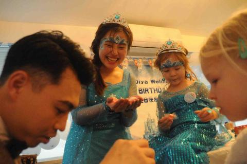 Airy Cheung -  Airy Cheung -
