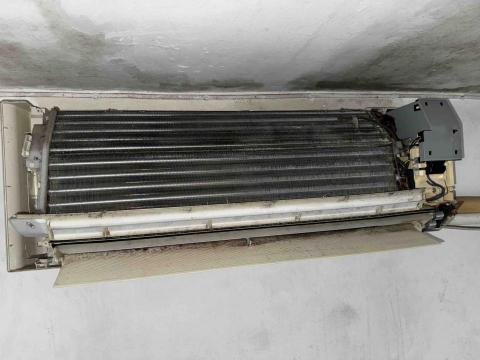 百順冷氣工程有限公司 - 清洗前 百順冷氣工程有限公司 - 清洗前