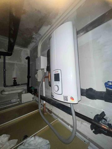 Time Production/N Concept Prod - 安裝電熱水爐及重新接駁水喉