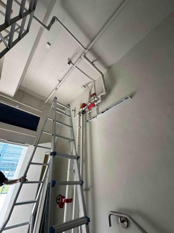 K12 Engineering Limited - 學校後樓梯高位改燈至低位工程