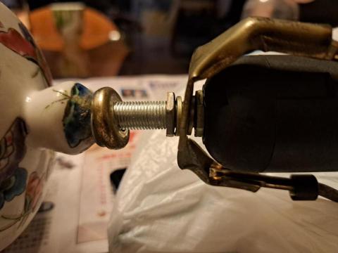 Tsz Yat Angus Ng - 拆開檢查,原來燈咀回路線(青線)neutral鬆脫 Tsz Yat Angus Ng - 拆開檢查,原來燈咀回路線(青線)neutral鬆脫