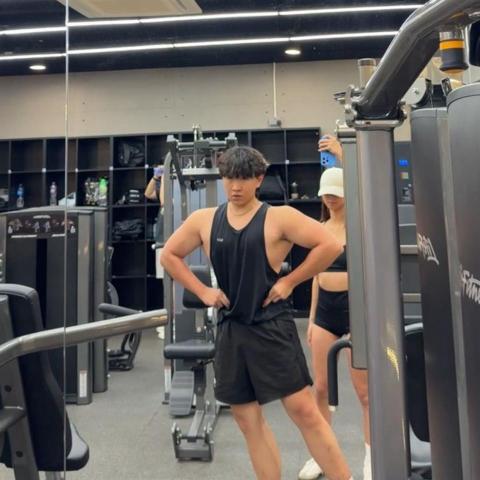 提供線上舞蹈課程服務的專家Krisoo