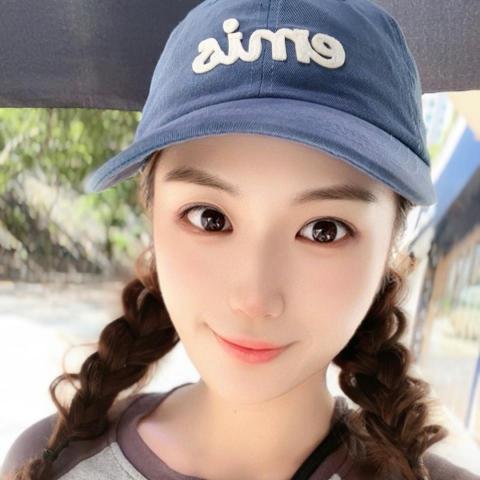 提供牧童笛指法數字服務的專家Christine