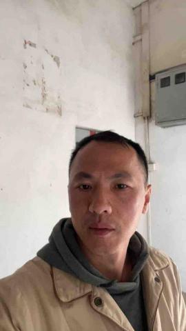 提供油漆工程油漆報價單服務的專家吕仲坤